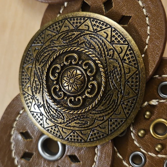 Women Wide Boho Disc Faux Leather Belt Vintage Western OSFM - Picture 2 of 4